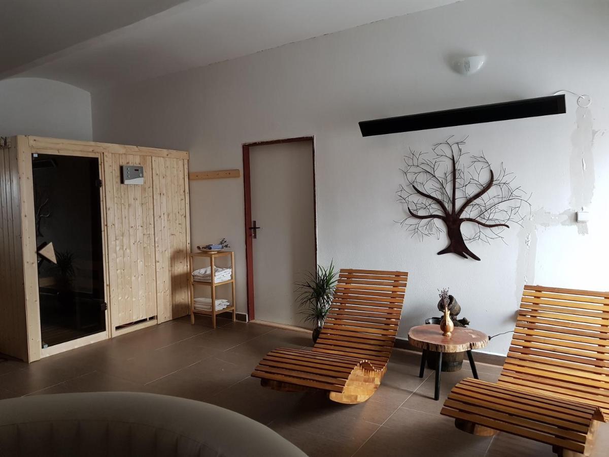 Penzion Tvrz Dub U Tabora Ratiborske Hory Kültér fotó