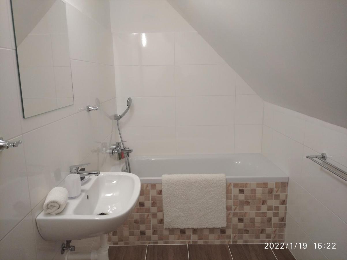 Penzion Tvrz Dub U Tabora Ratiborske Hory Kültér fotó