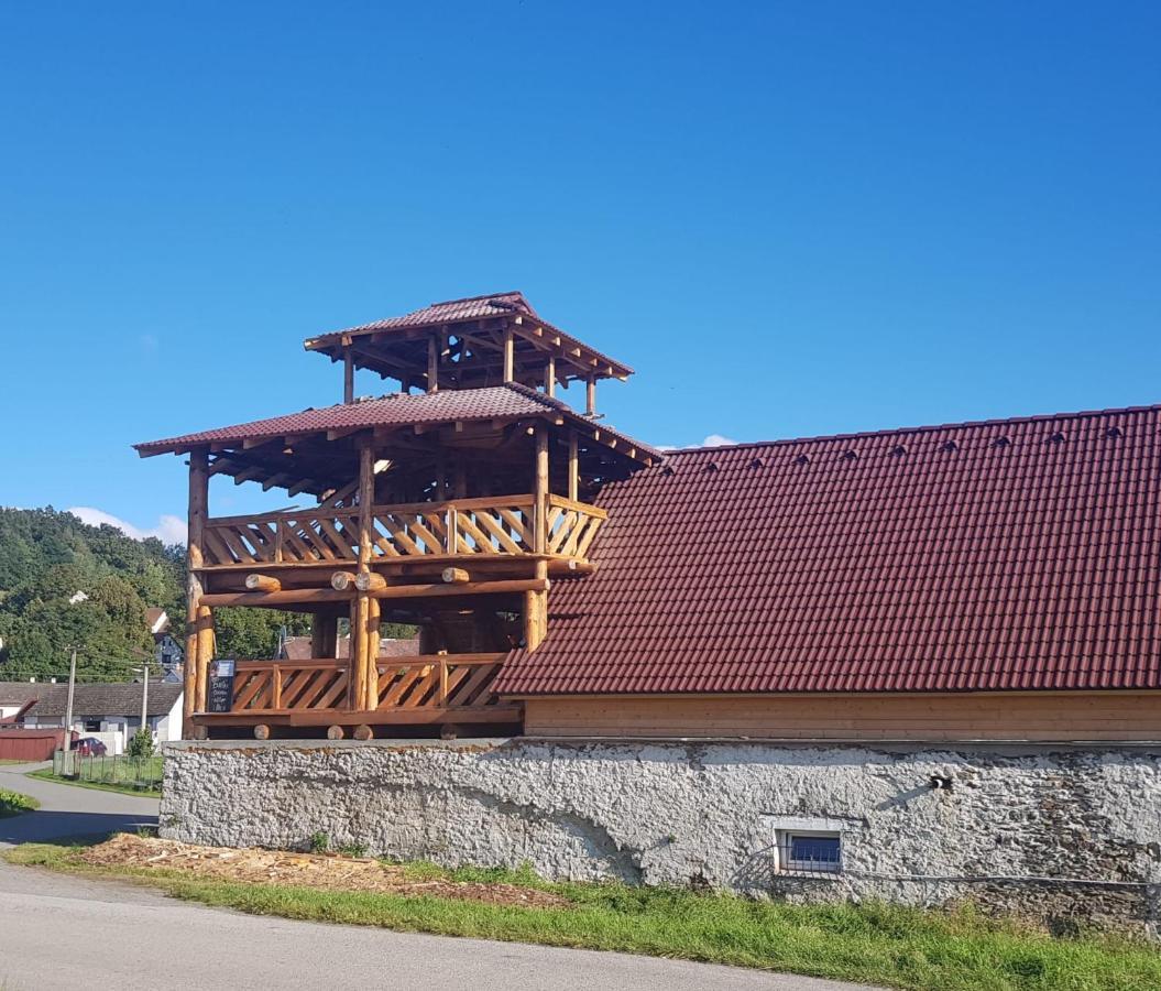 Penzion Tvrz Dub U Tabora Ratiborske Hory Kültér fotó