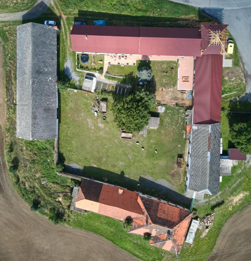 Penzion Tvrz Dub U Tabora Ratiborske Hory Kültér fotó